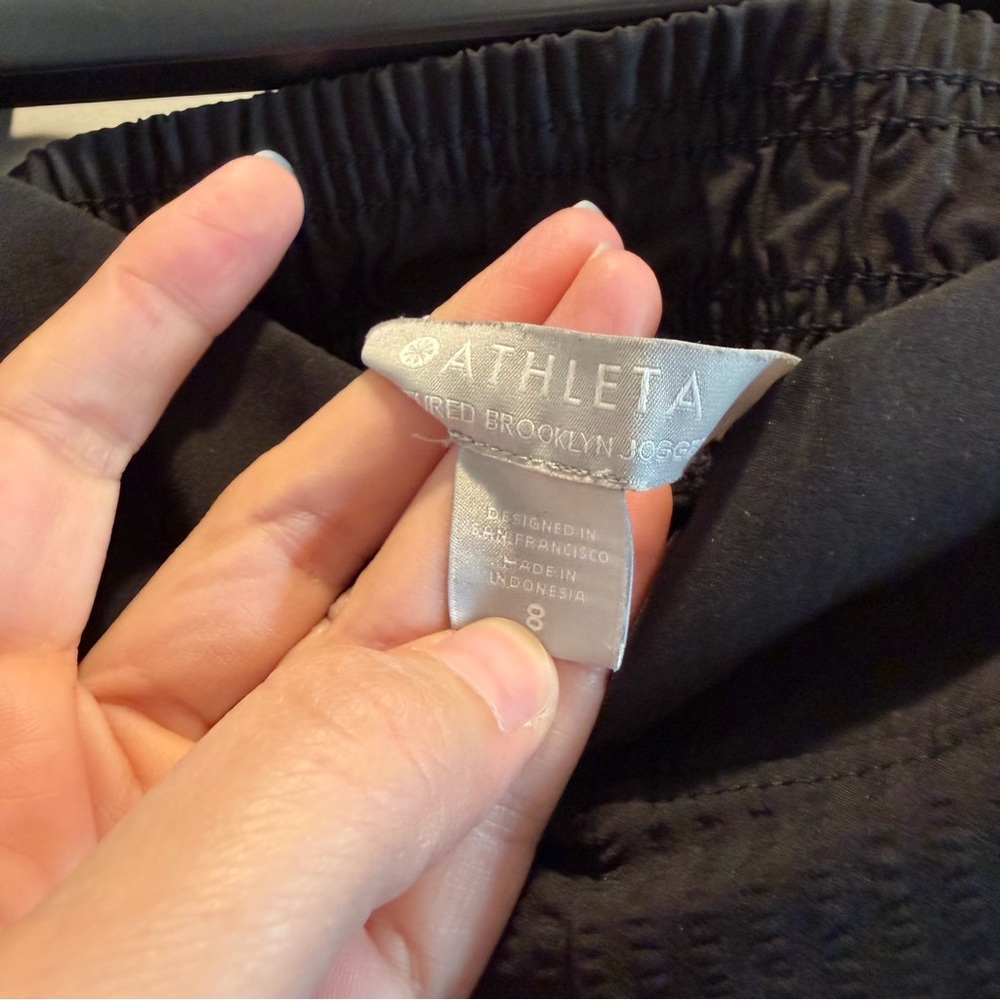 Athleta Women’s Black Textured Brooklyn Jogger - Picture 2 of 4